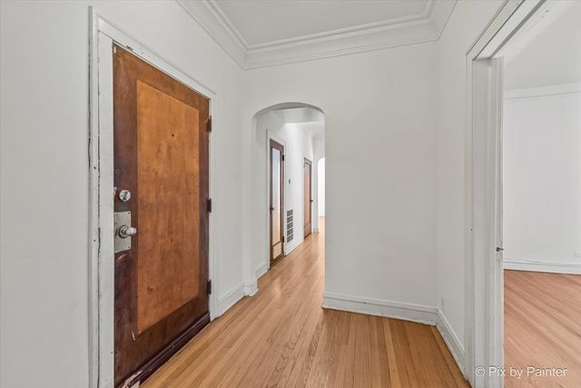 7833 S Kingston Avenue, Chicago, IL 60649