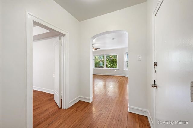 7833 S Kingston Avenue, Chicago, IL 60649