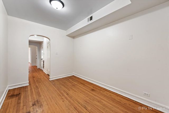 7833 S Kingston Avenue, Chicago, IL 60649