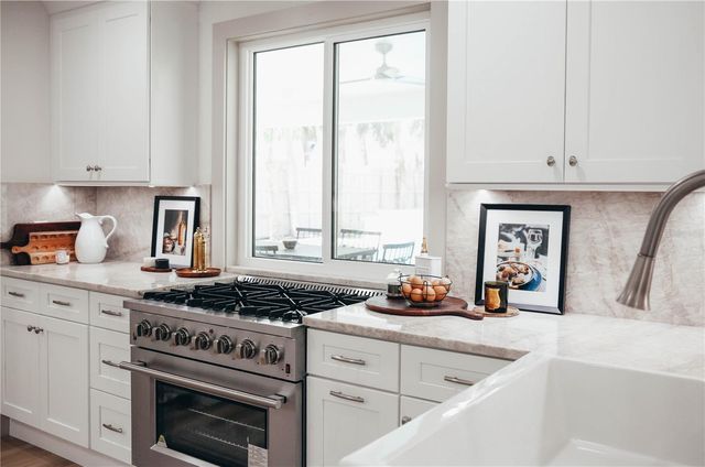 4646 GLEASON AVENUE, Sarasota, FL 34242