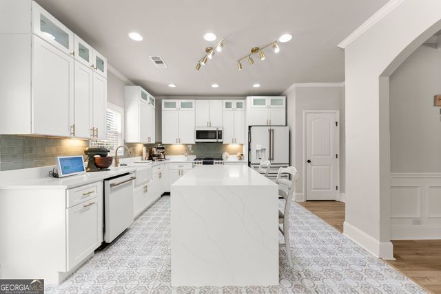6667 Rivergreen Road, Flowery Branch, GA 30542