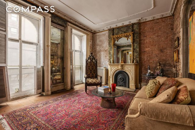 35 Stuyvesant Street, New York City, NY 10003