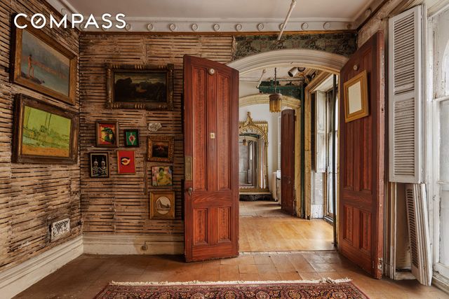 35 Stuyvesant Street, New York City, NY 10003