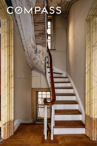 35 Stuyvesant Street, New York City, NY 10003