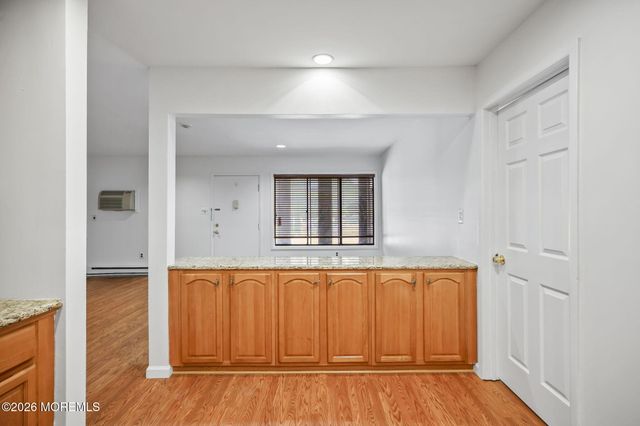 110 Amberly Drive A, Manalapan, NJ 07726