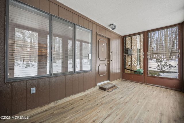 110 Amberly Drive A, Manalapan, NJ 07726