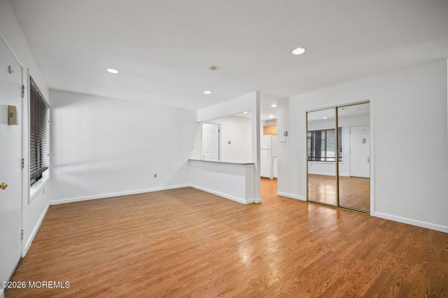 110 Amberly Drive A, Manalapan, NJ 07726