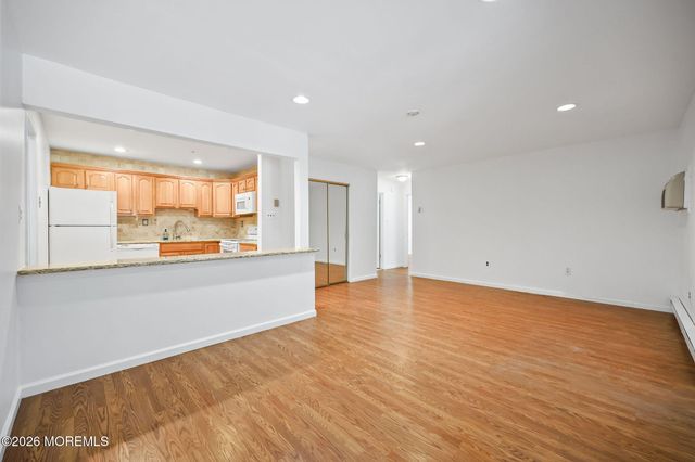 110 Amberly Drive A, Manalapan, NJ 07726