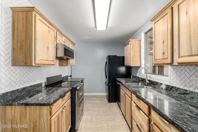 4121 E Valentine Place, Tucson, AZ 85711