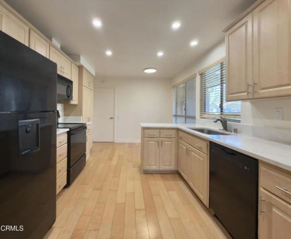 15117 Village 15, Camarillo, CA 93012
