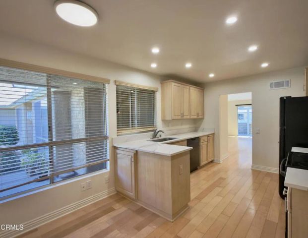 15117 Village 15, Camarillo, CA 93012