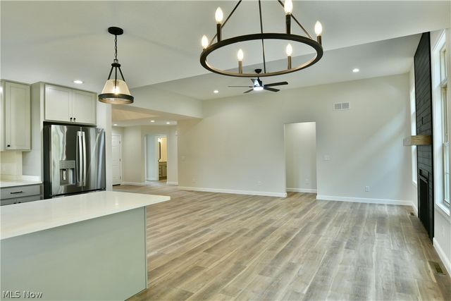 2869 Pebble Creek Court, Cortland, OH 44410