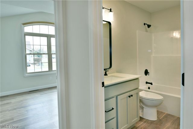 2869 Pebble Creek Court, Cortland, OH 44410