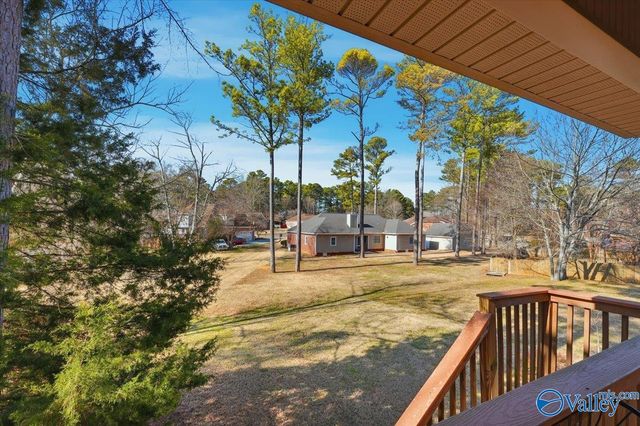 1709 Weymouth Lane NW, Huntsville, AL 35806