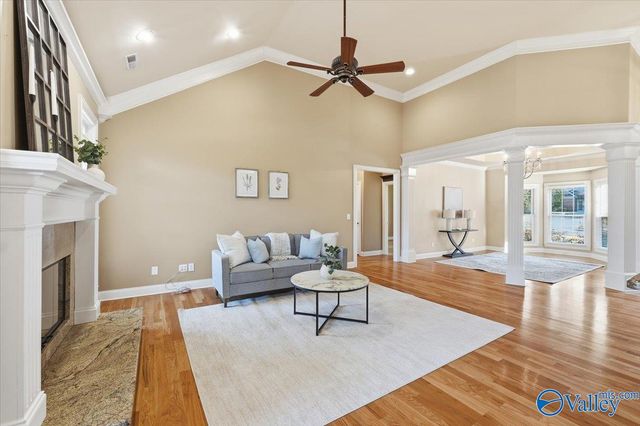 1709 Weymouth Lane NW, Huntsville, AL 35806