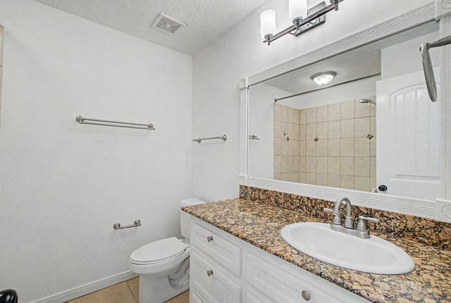 11811 Ramblewood Court, Montgomery, TX 77356