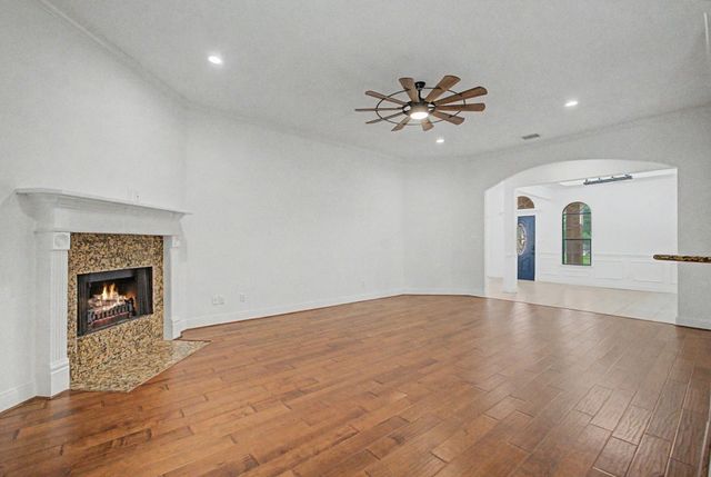 11811 Ramblewood Court, Montgomery, TX 77356