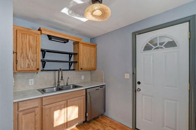 2054 N Campbell Avenue, Springfield, MO 65803