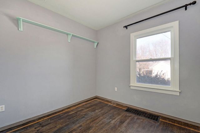 2054 N Campbell Avenue, Springfield, MO 65803