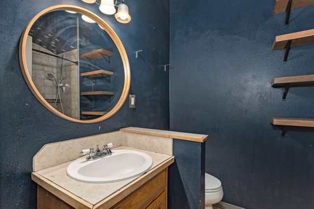 2054 N Campbell Avenue, Springfield, MO 65803