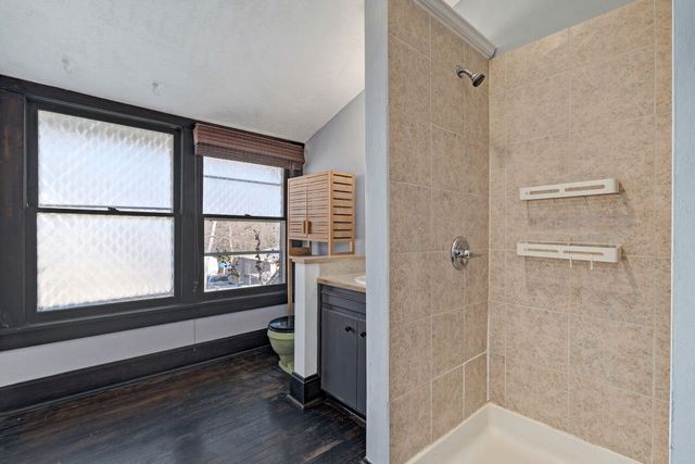 2054 N Campbell Avenue, Springfield, MO 65803