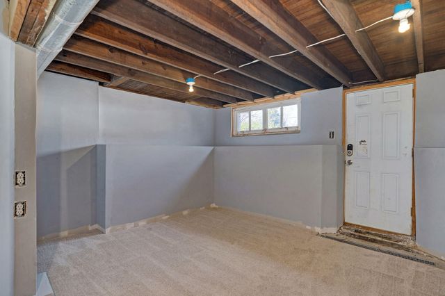 2054 N Campbell Avenue, Springfield, MO 65803