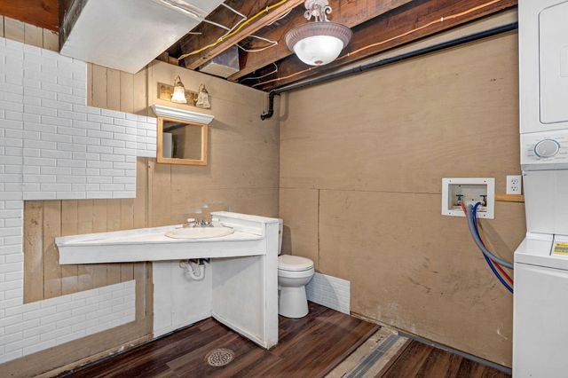 2054 N Campbell Avenue, Springfield, MO 65803