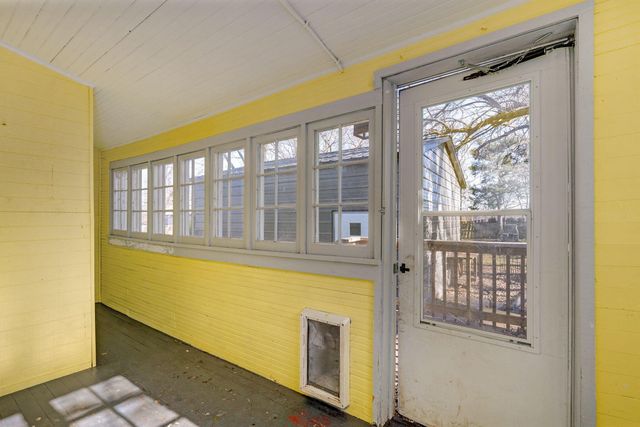 2054 N Campbell Avenue, Springfield, MO 65803