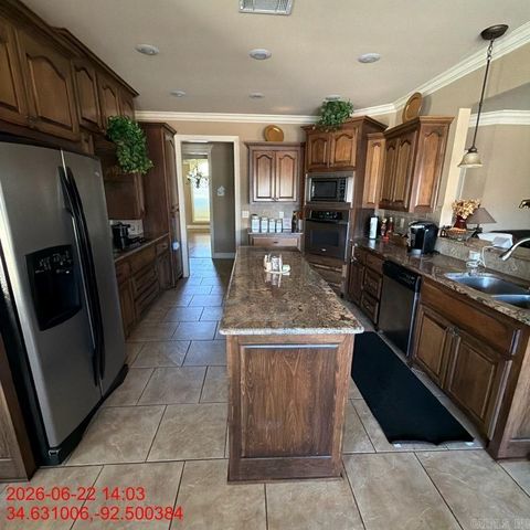 3924 Commonwealth Drive, Bryant, AR 72022