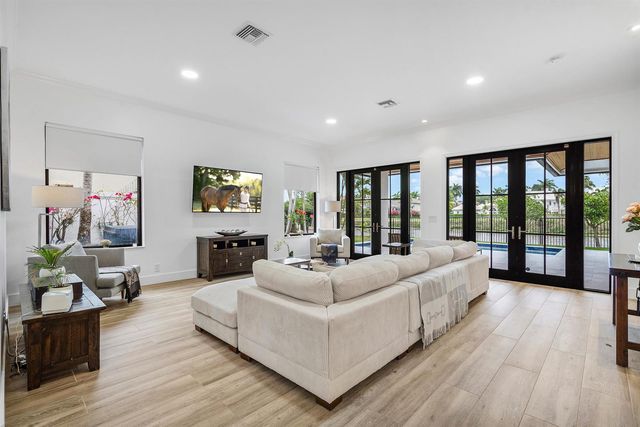 2800 Twin Oaks Way, Wellington, FL 33414