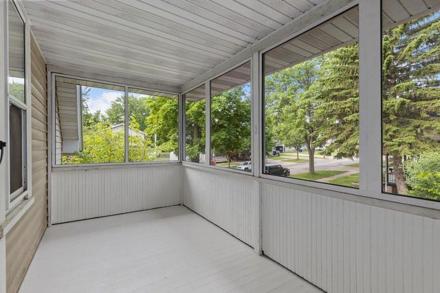 719 S STATE STREET, Appleton, WI 54911