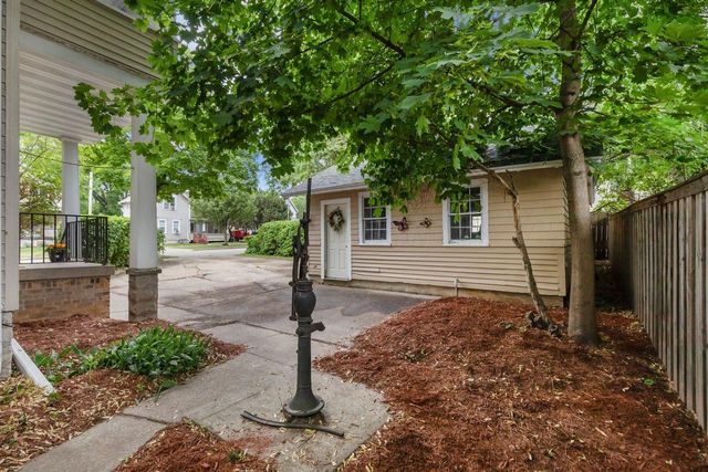 719 S STATE STREET, Appleton, WI 54911