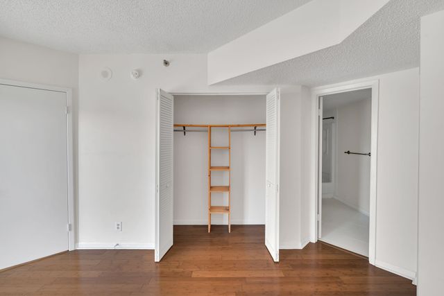 900 19th Ave S Apt 507, Nashville, TN 37212