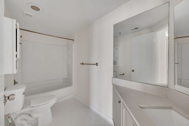 900 19th Ave S Apt 507, Nashville, TN 37212