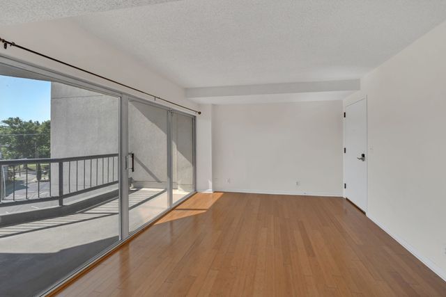 900 19th Ave S Apt 507, Nashville, TN 37212