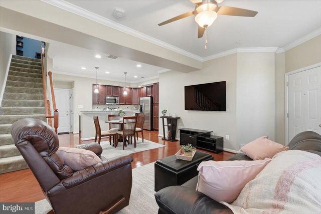 42571 BURBANK TER, Sterling, VA 20166