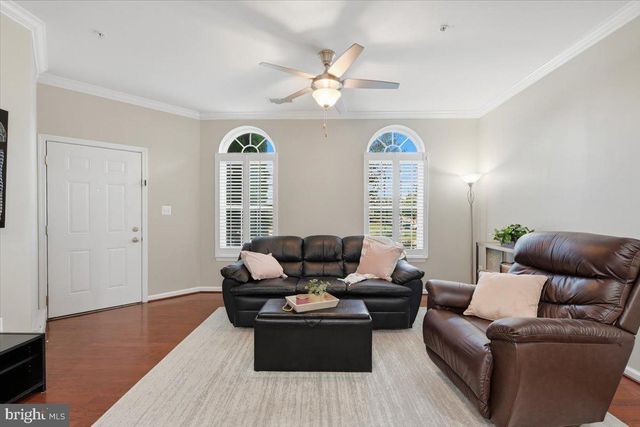 42571 BURBANK TER, Sterling, VA 20166