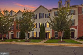 42571 BURBANK TER, Sterling, VA 20166