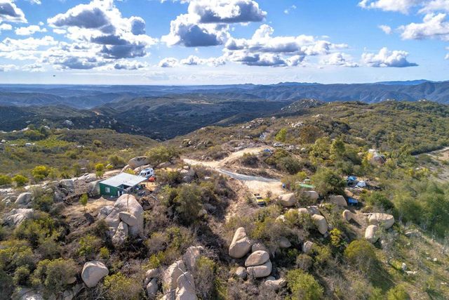 2494 Donnil Lane, Fallbrook, CA 92028