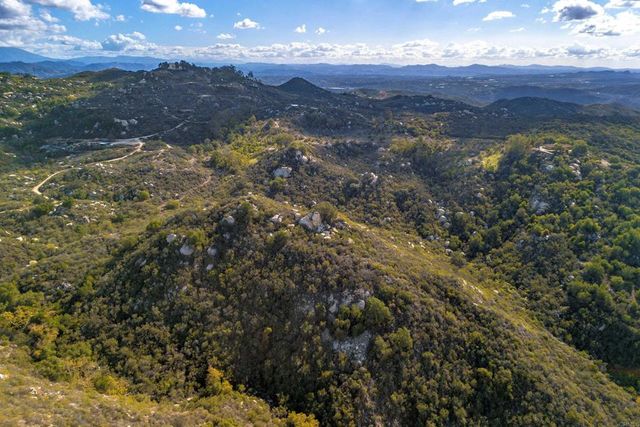 2494 Donnil Lane, Fallbrook, CA 92028