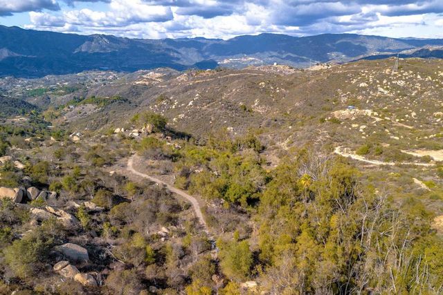 2494 Donnil Lane, Fallbrook, CA 92028