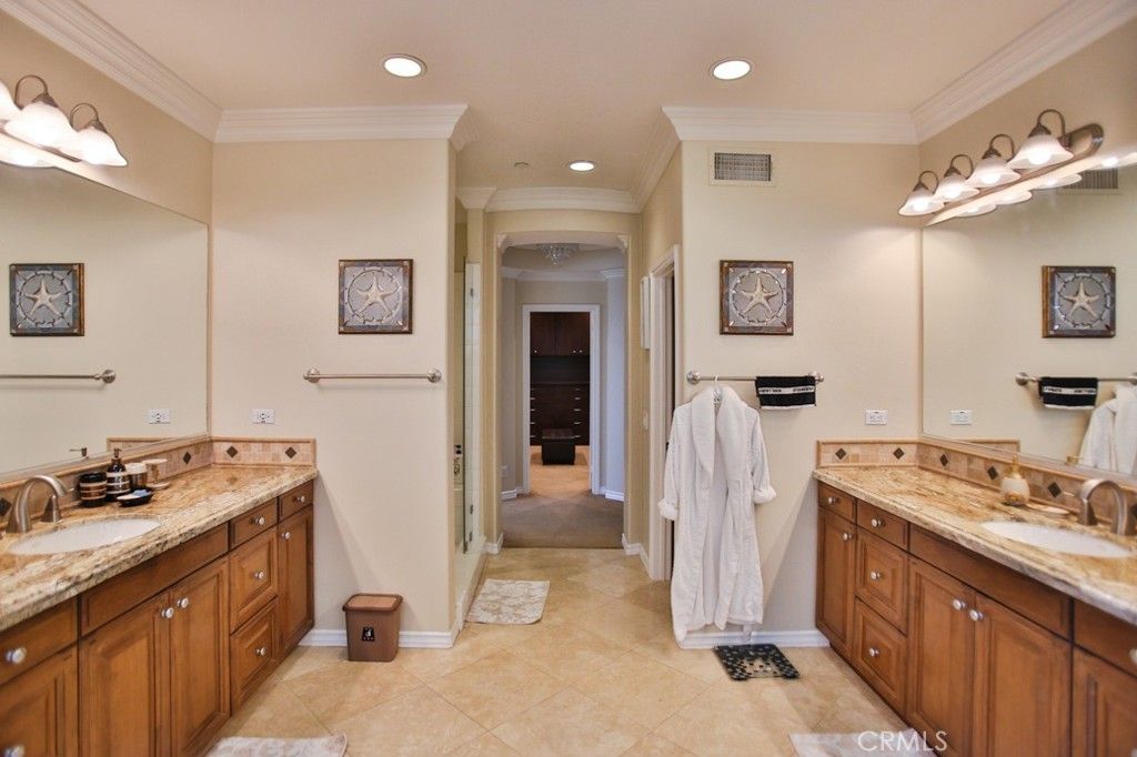 Image 36 of property listing at 2483 N Highwood, Orange, CA 92867