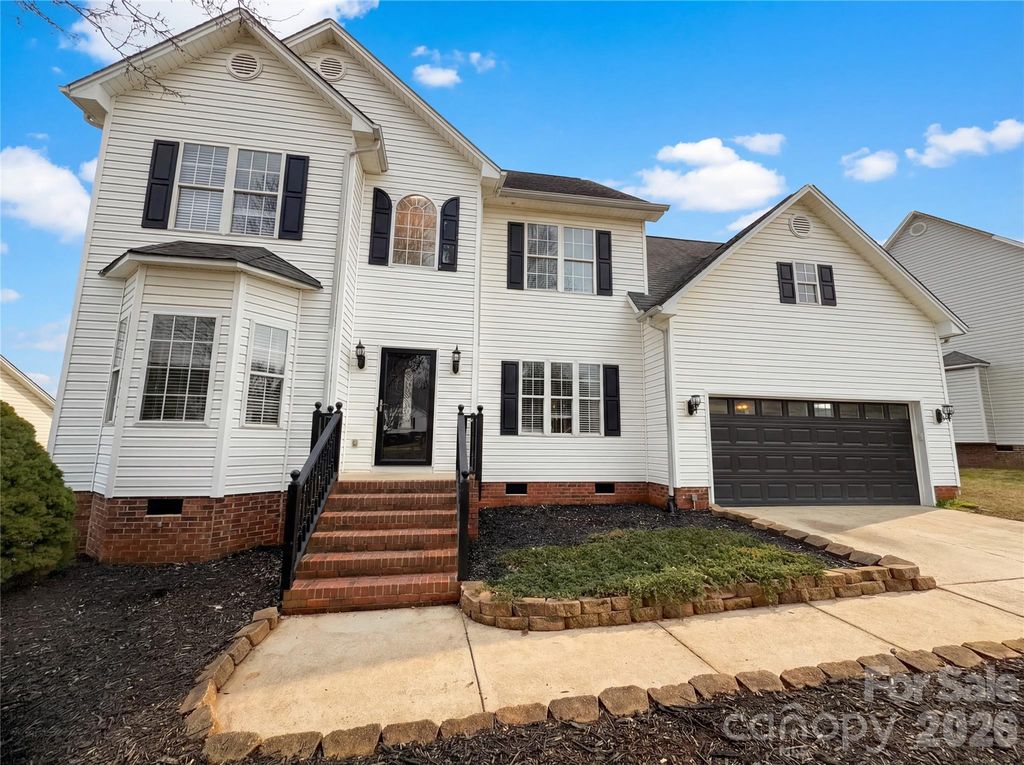 368 Holstein Drive, Dallas, NC 28034