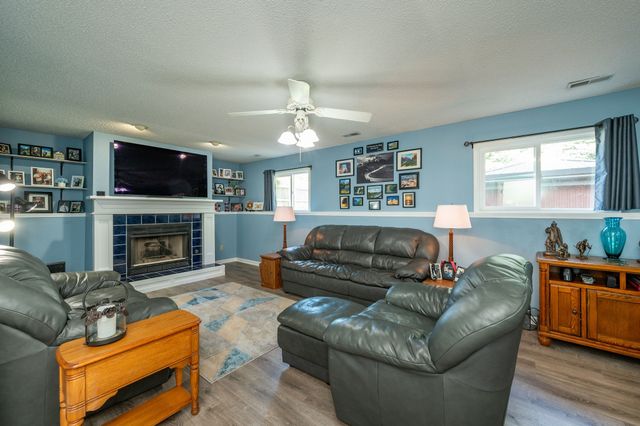 205 7th Street NW, Altoona, IA 50009
