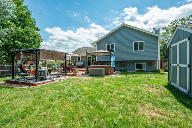 205 7th Street NW, Altoona, IA 50009