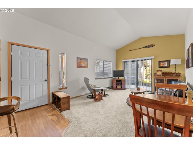 1712 ARCH Ln, Brookings, OR 97415