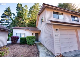 1712 ARCH Ln, Brookings, OR 97415