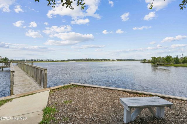 1037 Brooke Ridge Lane, Southport, NC 28461