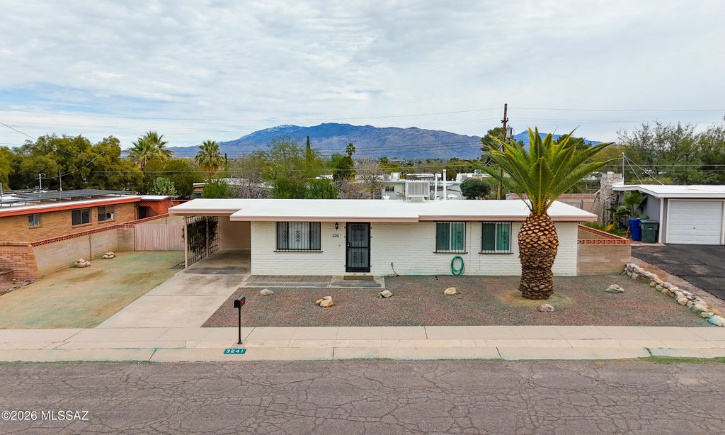 3241 S Mead Avenue, Tucson, AZ 85730
