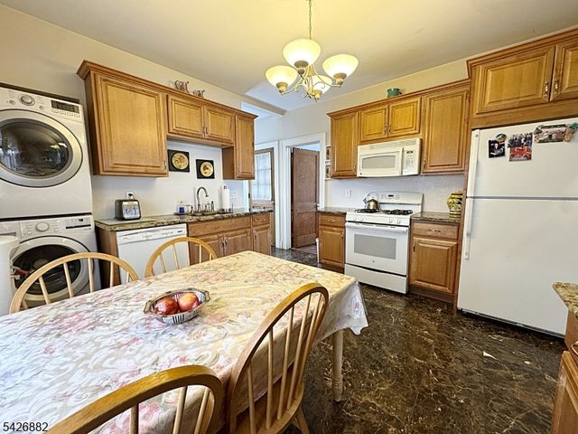 84 Saint Marys Pl, Nutley Twp., NJ 07110
